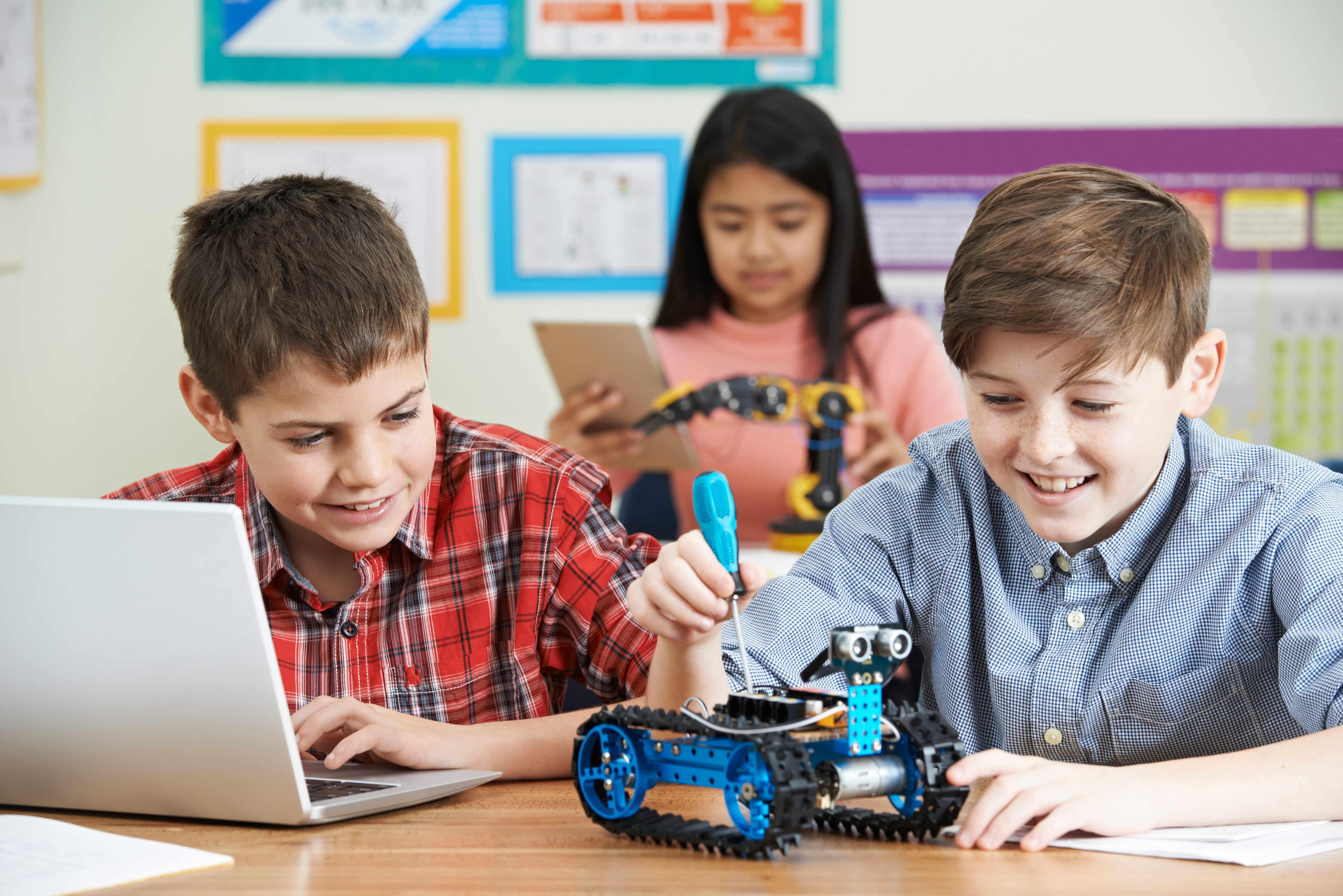 5 motivos para seu filho fazer um curso de robótica